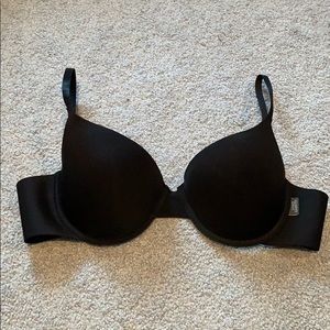 Never worn Vince Camuto Bra